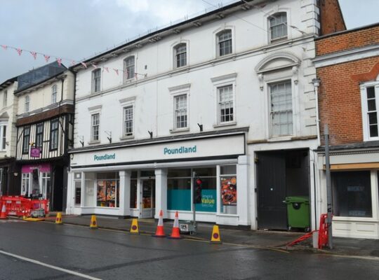 PRIME TOWN CENTRE RETAIL PREMISES - 6,000 SQ FT - CLASS E USE